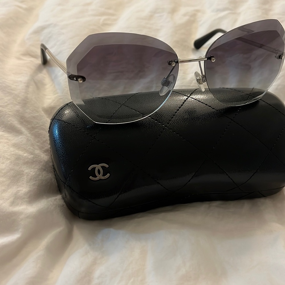 Chanel glasses like new